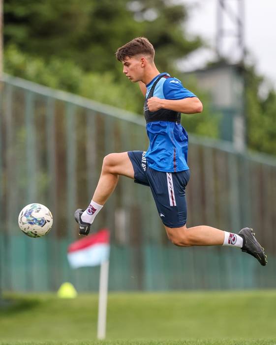 Trabzonspor’da antrenmanda pas ve bitiricilik çalışması öne çıktı 17